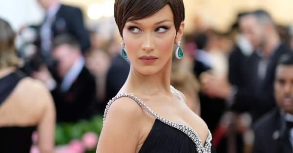 Borítókép: Bemutatkozik az új Chanel-lány, Bella Hadid