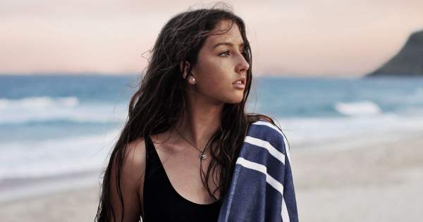 Borítókép: Ez a kaktuszvizes spray a legjobb dolog, ami a göndör hajaddal történhet