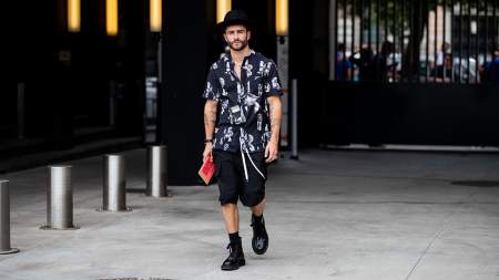 Borítókép: A férfi stílusa: Az oldalzsebes, rövid cargonadrág a nyár legnagyobb visszatérője - Mutatunk pár shopping tippet