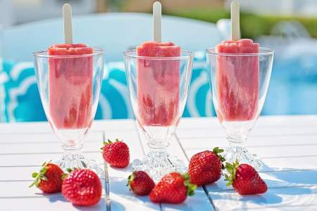 Borítókép: Hűtsd le magad könnyen elkészíthető vegán házi jégkrémekkel!