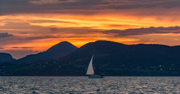 Borítókép: Balatoni gasztrotúra Lakatos Márkkal a Szent György-hegy lábánál - VIDEÓ