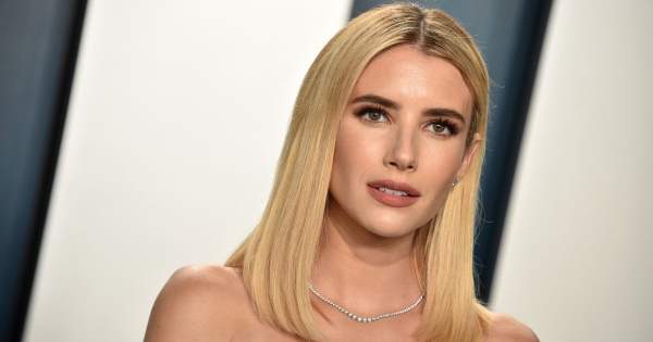 Emma Roberts fürdőruhás képen mutatta meg, milyen nagyot nőtt pocakja