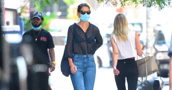 Borítókép: Indián nyár New Yorkban: Katie Holmes nyolc évvel fiatalabb pasival jár!