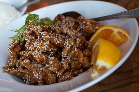 Borítókép: Ne rendeld, főzd meg: kínai szezámmagos csirke