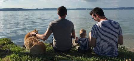 Borítókép: Apa és Apu: Egy magyar szivárványcsalád története