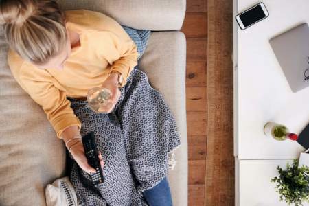 Borítókép: Egy tökéletes este receptje: kedvenc sorozataink és borpárjaik 