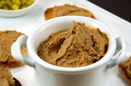 Borítókép: Ne vedd meg, csináld meg: házi májkrém