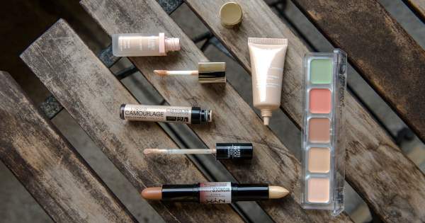 Borítókép: (F)elfedjük az igazságot - nagy korrektor TESZT 