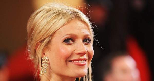 Hűha, Gwyneth! Ruha nélkül köszönte meg a filmcsillag a szülinapi üdvözleteket 