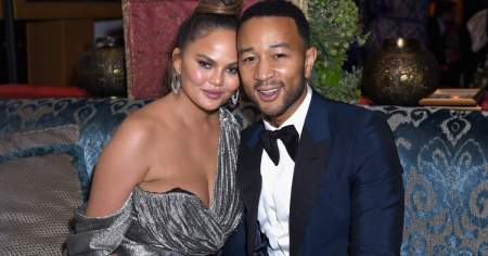 Borítókép: Chrissy Teigen és John Legend elvesztették harmadik babájukat