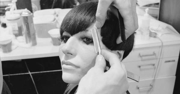 Borítókép: Félresikerült szemöldökök – a sztárok is hibázhatnak