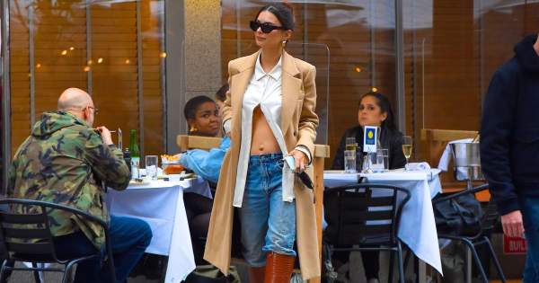 Borítókép: Emily Ratajkowski újraalkotta Demi Moore ikonikus terhes fotóját