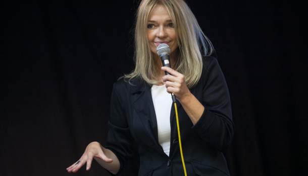 Borítókép: Tari Annamária: „Az igazi önbizalom és önbecsülés saját érzelmi egyensúlyunk függvénye”