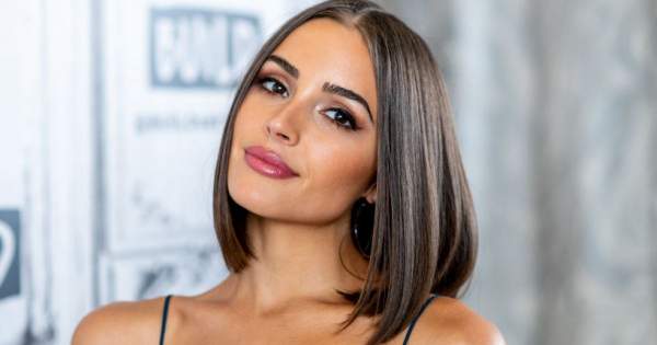 A szépségkirálynő felső nélküli fotói felforrosították a netet