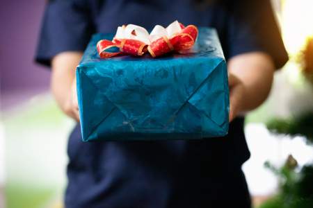 Borítókép: A négyéves kisfiú, aki fegyvert kapott a születésnapjára – Egy amerikai tragédia margójára