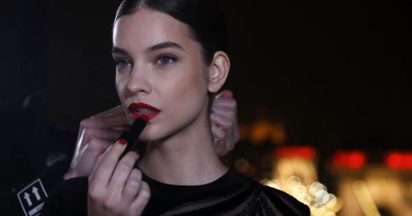 Borítókép: Nézz szembe vele: arcot változtatott Palvin Barbi 