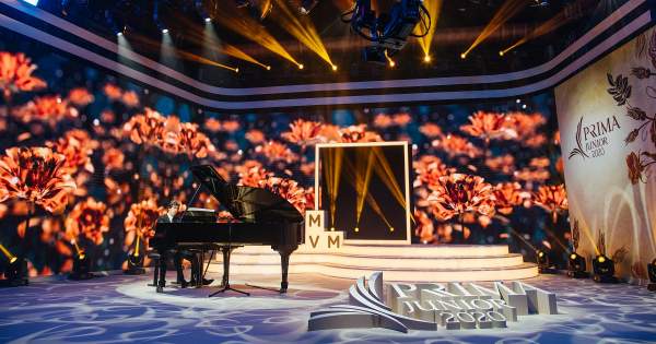 Borítókép: A zeneművészet fiatal tehetségeit díjazta az MVM