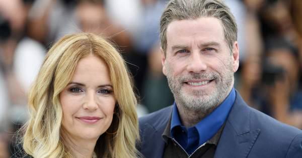 John Travolta 4 hónappal felesége halála után üzent a rajongóinak