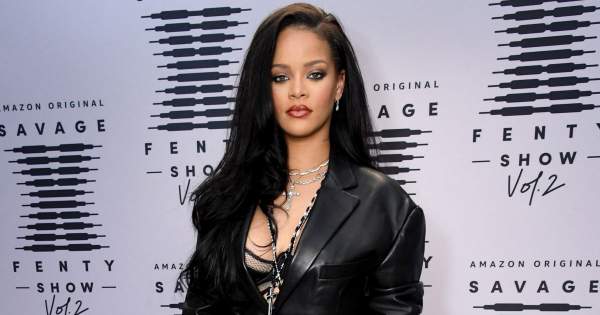 Borítókép: Rihanna meztelen jégkirálynőként pózol karácsonyi kampányában