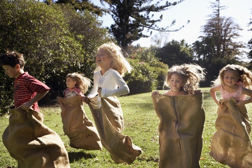 Borítókép: Éles helyzetek és megoldásuk, no meg a határidők