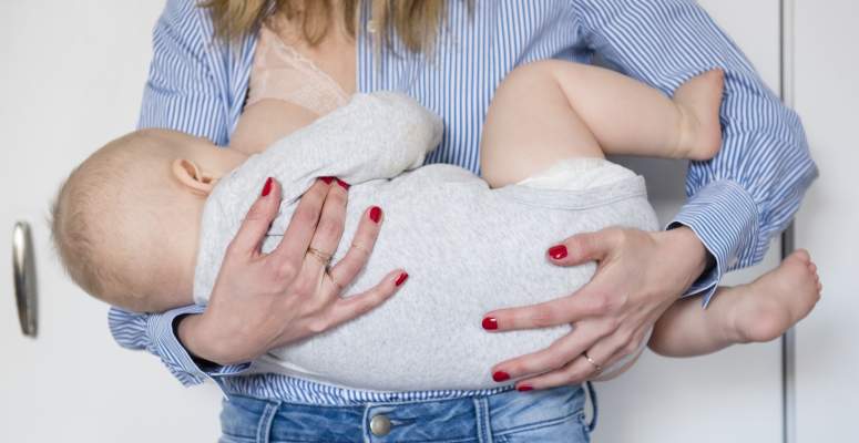 Borítókép: 10 hónapja szoptatok, de mikor lesz újra az enyém a testem?