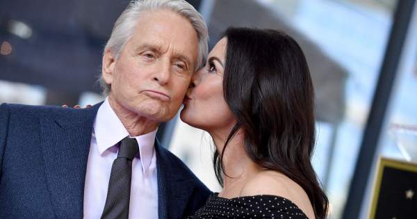 Borítókép: Catherine Zeta-Jones szerelmes üzenete Michael Douglasnek