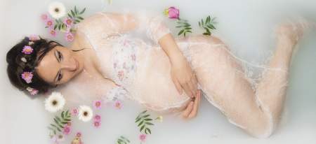 Borítókép: Egy magyar anya, két németországi szüléstörténet: „A kórház itt olyan, mint egy hotel!”