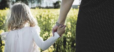 Borítókép: Mást is szeretnék csinálni az életben, mint gyereket nevelni - Avagy egy gyerekem van és nem is akarok többet!