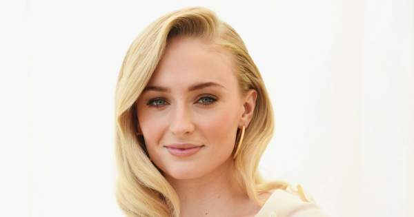 Sophie Turner nagyon, de nagyon hálás Blake Lively-nak