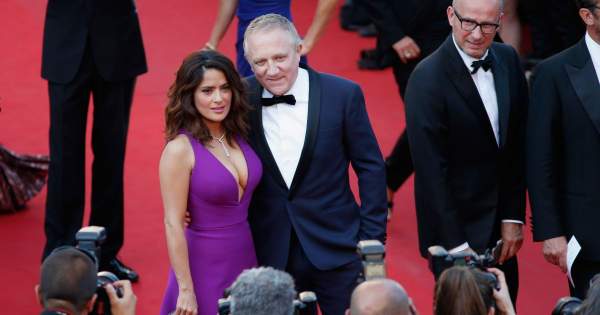 Borítókép: Salma Hayek keményen beleállt az irigyeibe – milliók imádják érte