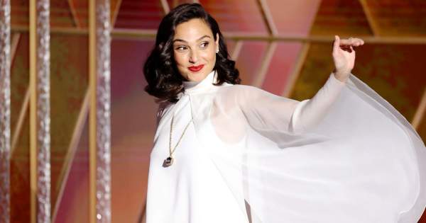 Borítókép: Gal Gadot megható szelfivel tudatta a világgal, hogy a harmadik gyermekét várja