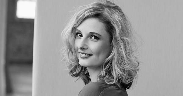 Borítókép: Legyen Divat a Női Vezető! - Batu Anikó: "Azzal, ha a női vezetők láthatóvá válnak, nagyon sokat tudnak változtatni a pályakezdő nők lehetőségein..."