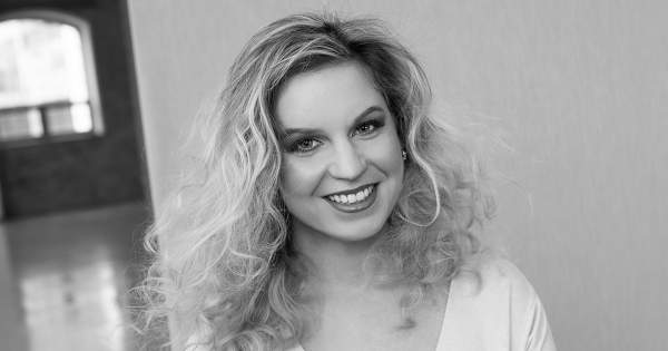 Borítókép: Legyen Divat a Női Vezető! - Bognár-Didek Melinda: "Az önismeret, a kommunikáció, a tudatosság és az alázat kiemelten fontos abban, hogy nőként vezetők lehessünk."