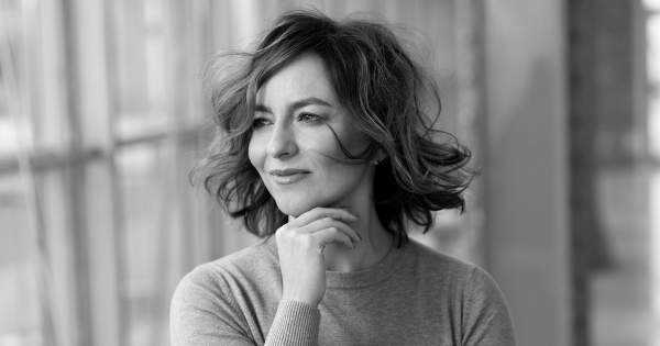 Borítókép: Legyen Divat a Női Vezető! - Burka Szilvia: "Nekünk nőknek rengeteg erősségünk van a férfiakkal szemben, ha egy vezetői pozícióról van szó."