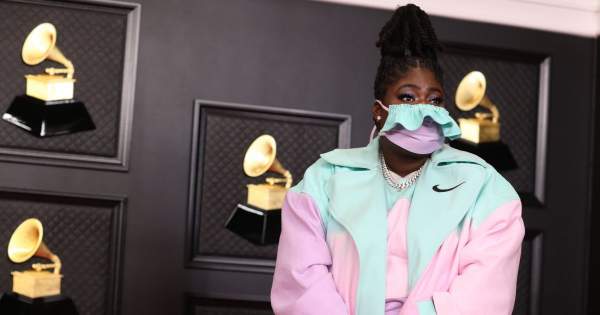 Borítókép: Grammy 2021, a maszkok éjszakája: az idei év legnagyobb sztártrendje a matchy-matchy maszk