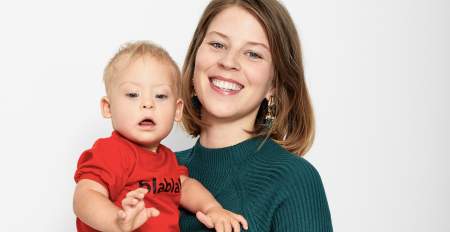 Borítókép: Lugosi Dóra: "Nem számít, hogy Zoárd le van maradva egy-két dologban. A lényeg, hogy boldog legyen."