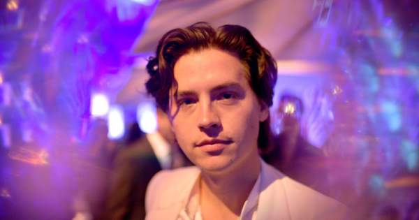 Cole Sprouse megválaszolta azt, amire minden rajongó várt