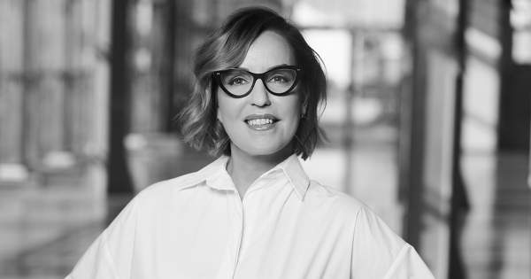 Borítókép: Legyen Divat a Női Vezető! - Dr. Zolnay Judit: "Fogadjuk el, életünk végéig tanuljuk a vezetőséget!"