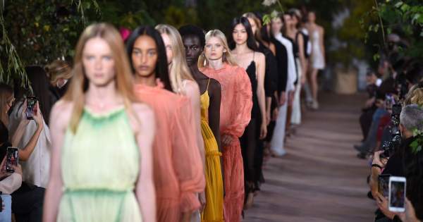 Borítókép: A kifutókról egyenesen a hétköznapokba! 5 trend, ami most tényleg mindent visz