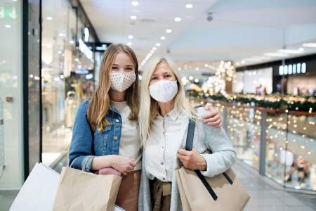 Borítókép: Ezekre a helyekre már csak negatív teszttel mehetsz vásárolni