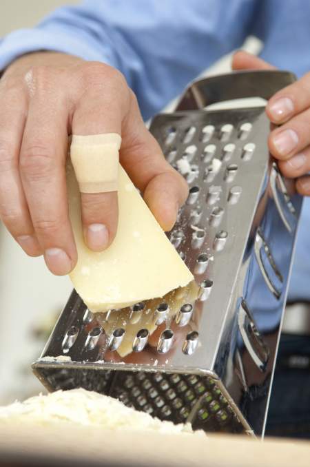 Borítókép: Csak egy apró vágás, mégis roppant kellemetlen