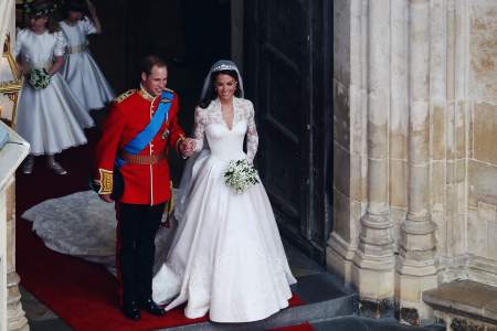 Borítókép: 5 híresség, aki Katalin hercegné esküvői ruháját koppintotta 