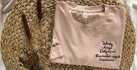 Borítókép: 3 hazai odamondós ruhamárka, akik pólóikkal kíméletlenül beszólnak