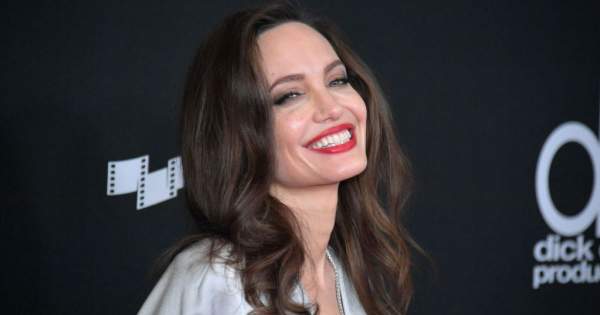 Borítókép: Angelina Jolie szédületes dolgot vállalt be a méhek világnapja miatt
