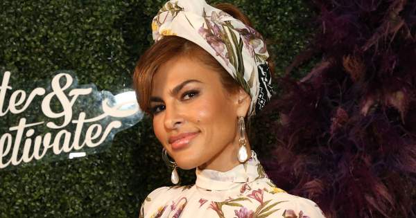 Borítókép: Eva Mendes bemutatja: Így köss profin kendőt a hajadba!