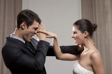 Borítókép: Mérgező kapcsolatok anatómiája - Avagy menekülj a drámakirály(nő) elől!