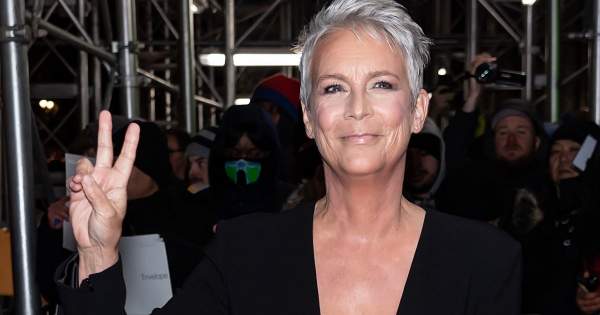 Borítókép: Büszkeség: Jamie Lee Curtis egy hazai tervező táskájáról áradozott az Instagramon