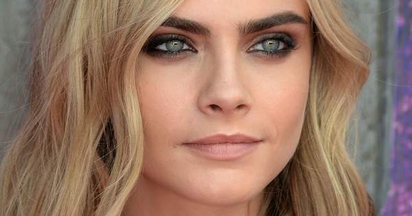 Borítókép: Szemöldökformázás 1x1 - Ez a dús, természetes hatású szemöldök titka