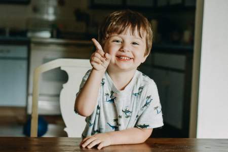 Borítókép: 10 kínos gyerekbeszólás, amit már a legrutinosabb szülő sem képes kimagyarázni