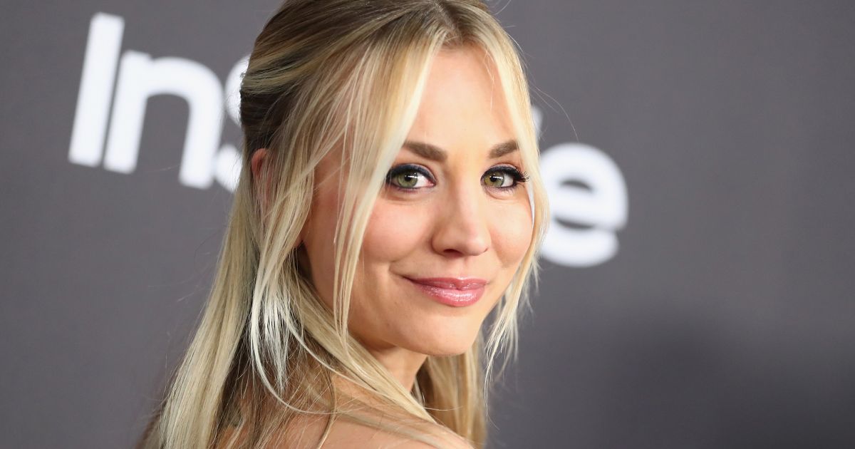 Kaley Cuoco visszahozza a frizuratrendet, ami megosztotta a világot